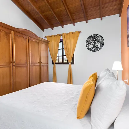 Tatil Evi Home2book Tinajas A, Peaceful Retreat Triquivijate